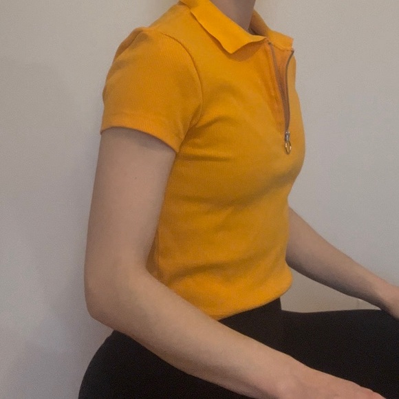 Sun coloured polo - Picture 2 of 9